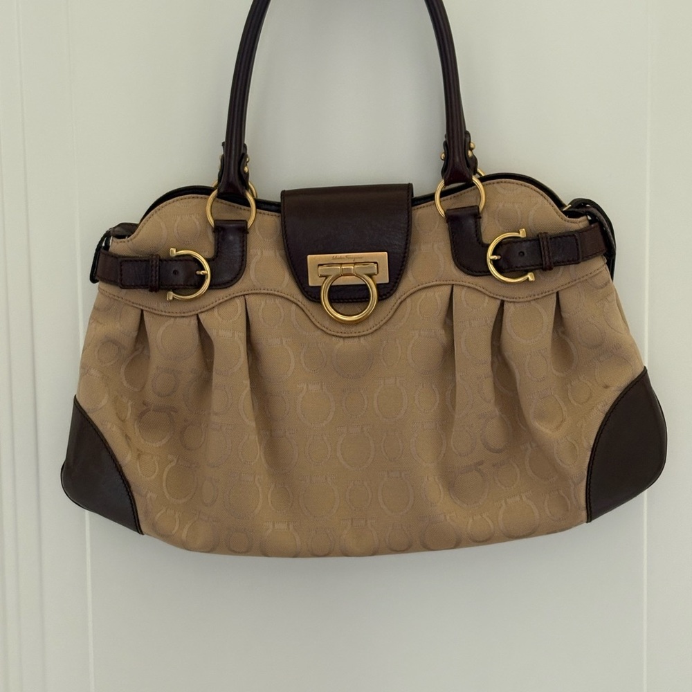 Salvatore Ferragamo Vintage Gancini Brown/cream Canvas/Leather Tote Bag - Picture 7 of 12